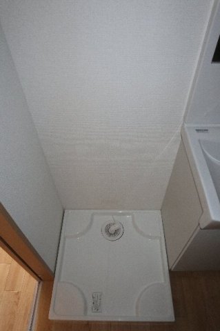 その他　室内洗濯機置場です