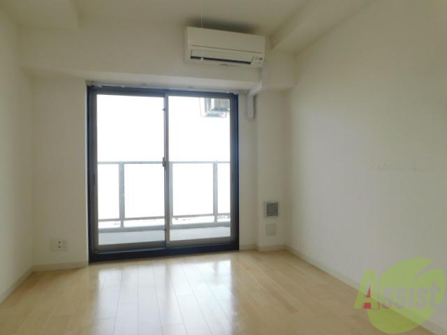 その他部屋・スペース　フローリング貼りの室内です