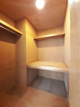 収納　ウォークインクローゼット