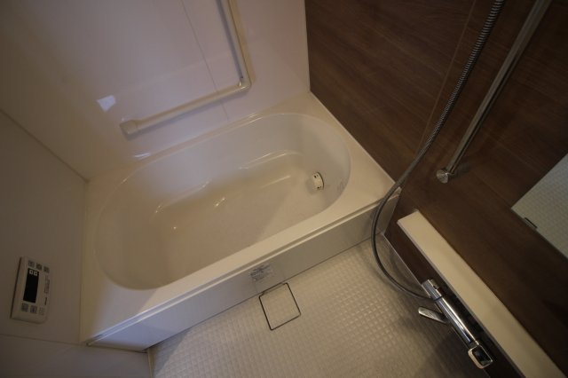 バス・シャワールーム　※別部屋写真