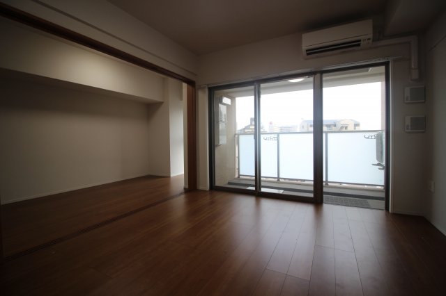 居室・リビング　※別部屋写真