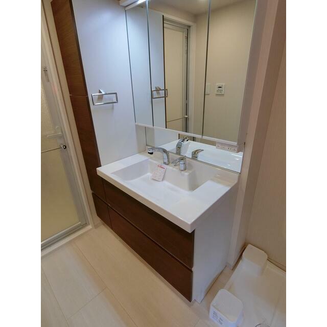 洗面設備　※同仕様写真含む