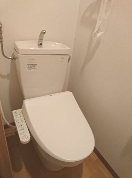 トイレ　同タイプの内観です。