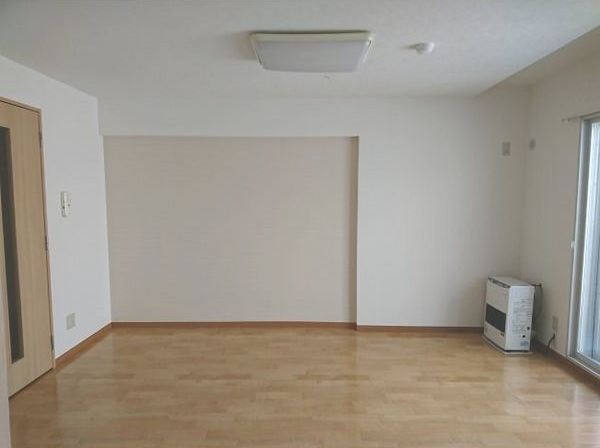 居室・リビング　同タイプの内観です。