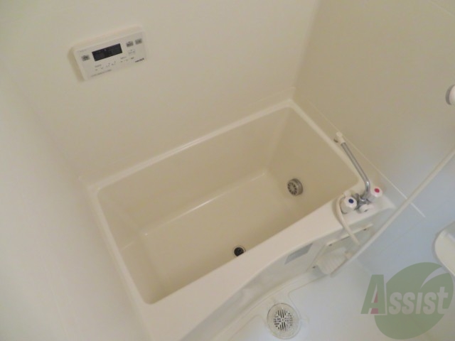 バス・シャワールーム　疲れた時はゆっくり湯船につかってみてはいかがでしょうか。