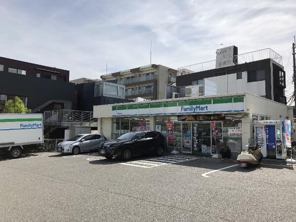 コンビニ　ファミリーマート 西宮名次町店（コンビニ）まで50m
