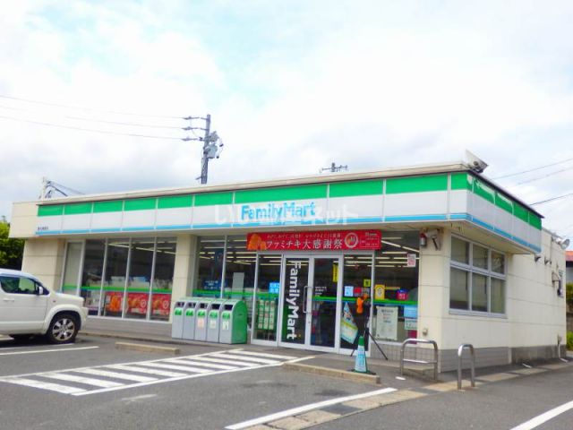 コンビニ　ファミリーマート 桑名播磨店（コンビニ）まで600m