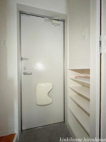 玄関　写真は別のお部屋です。