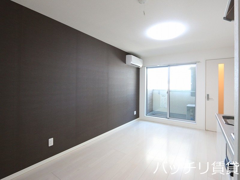 バルコニー　同型タイプの為、現状を優先致します。