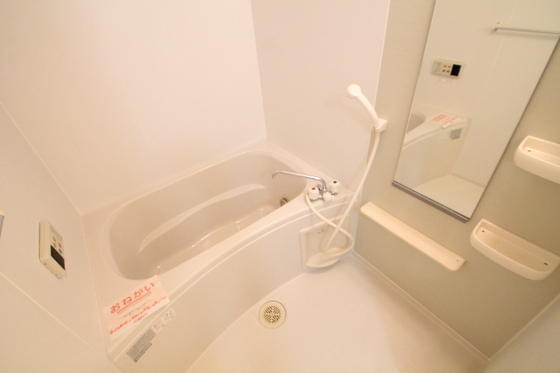 バス・シャワールーム　※別部屋の写真です