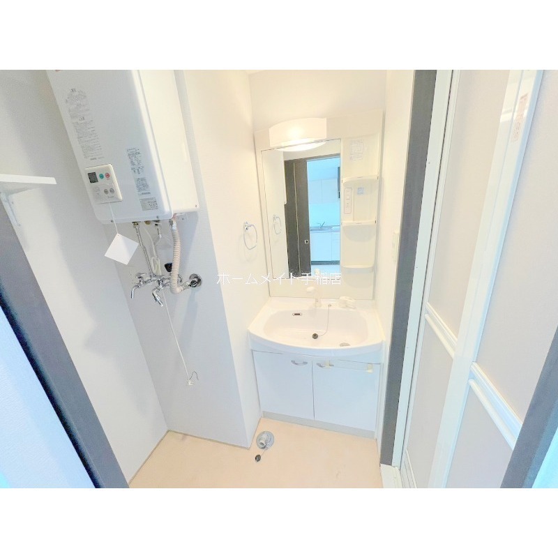 洗面設備　シャンプードレッサーで便利です♪