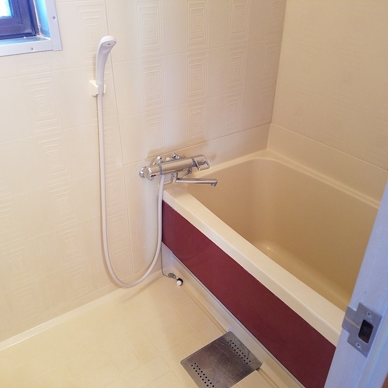 バス・シャワールーム　別部屋の参考写真です。