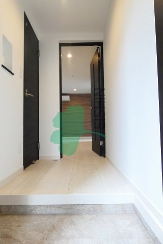 玄関　建設中の為、同シリーズの写真です