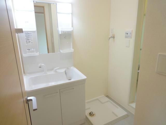 洗面設備　同型モデル