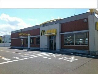飲食店　マクドナルド４５４八戸西店（飲食店）まで2700m