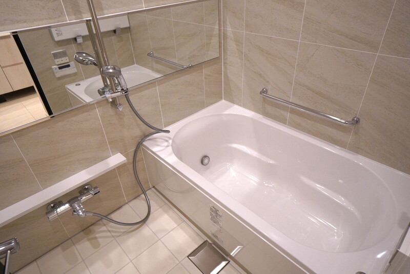 バス・シャワールーム　バス