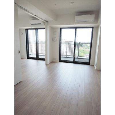 居室・リビング　別号室の参考写真