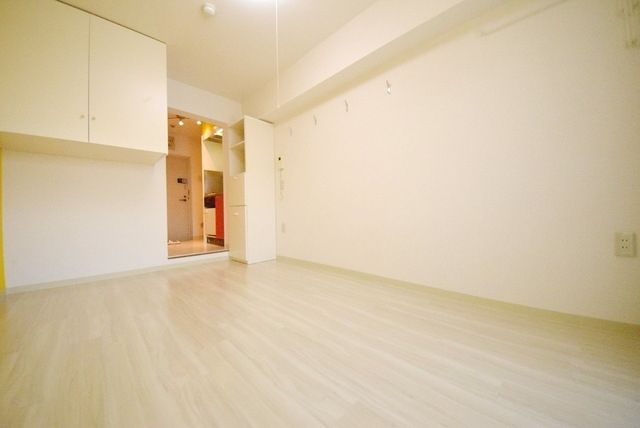 居室・リビング　開放的な室内です♪