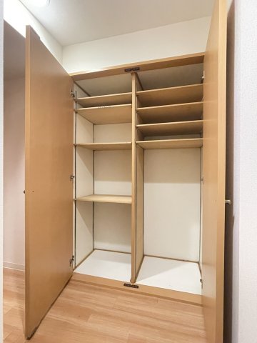 玄関　シューズボックス