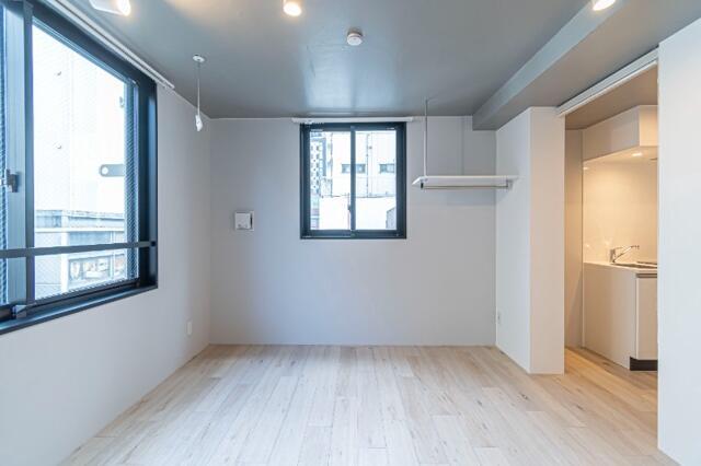 居室・リビング　?