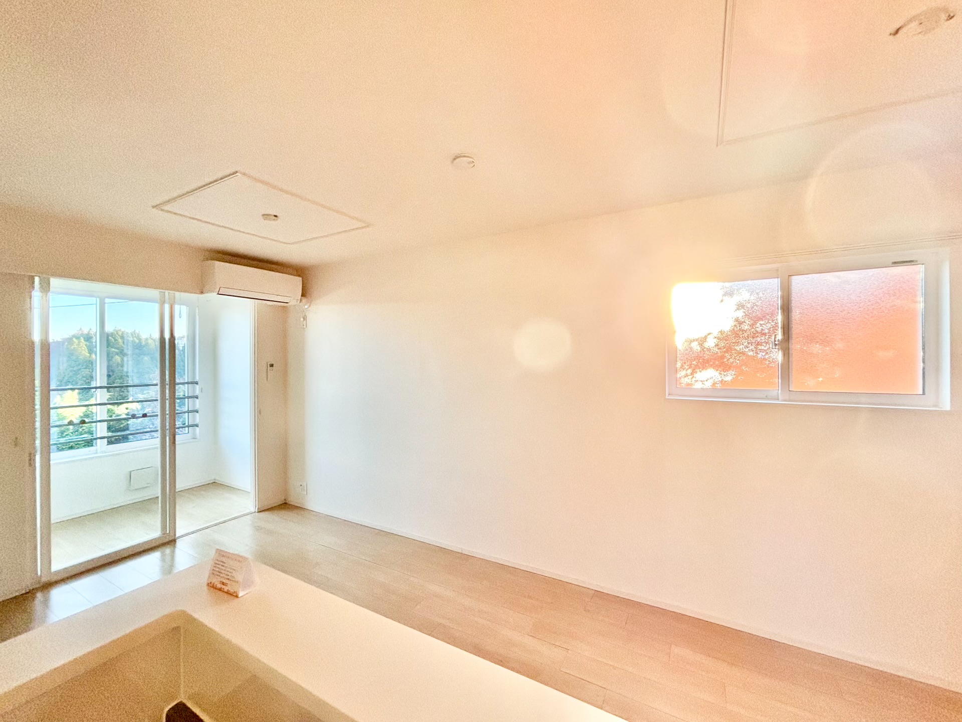 居室・リビング　リビング部分・日当たり良好です♪