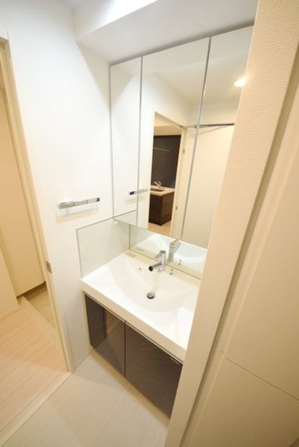 洗面設備　★独立洗面台付きです★