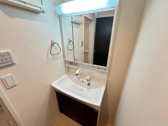 洗面設備　洗髪洗面化粧台