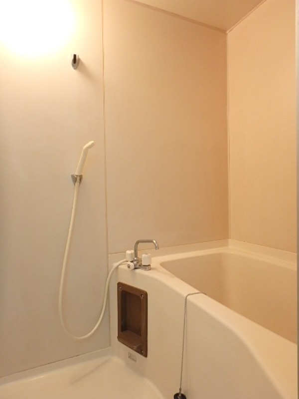 バス・シャワールーム　図面と現状に相違がある場合には現状を優先