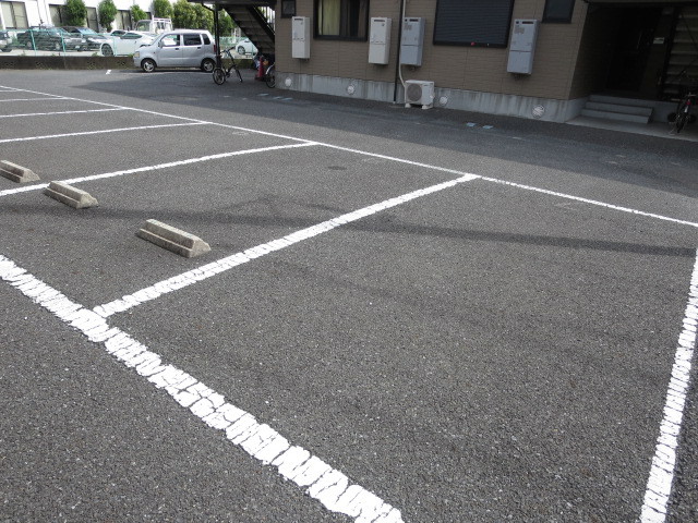 駐車場　敷地内駐車場（要空き確認）