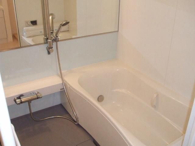 バス・シャワールーム　☆自慢の広ーいバスルーム・１坪バス（1616）☆