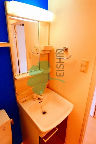 洗面設備　シンプルで使いやすい洗面台です！