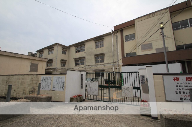 中学校　豊中市立第四中学校（中学校）まで1233m