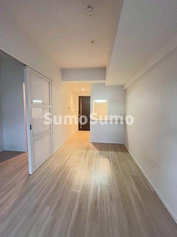 居室・リビング　こちらの居間で趣味の時間をお楽しみください