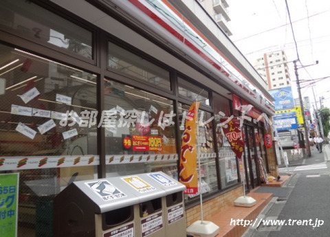 コンビニ　セブンイレブン新宿神楽坂駅西店（コンビニ）まで90m