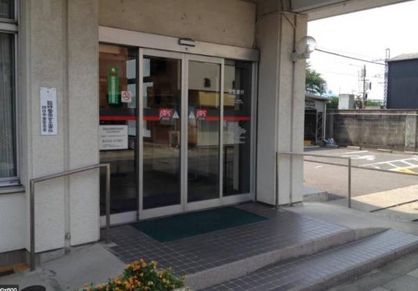 銀行　百五銀行楠支店（銀行）まで750m