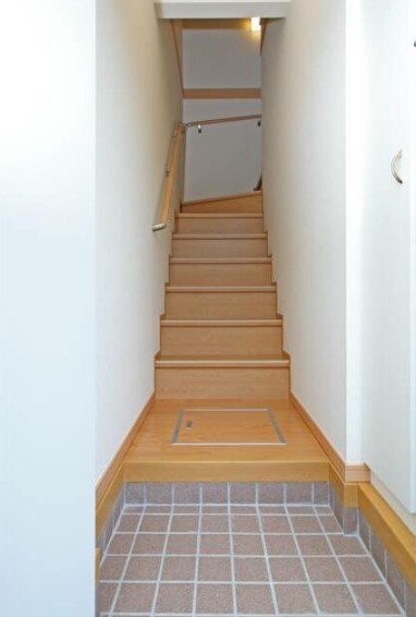 玄関　収納もある玄関です