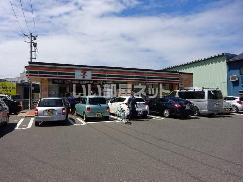 コンビニ　セブンイレブン　新潟入船店（コンビニ）まで493m
