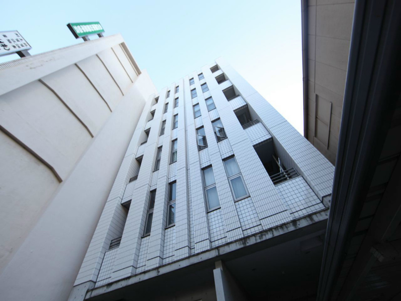 建物外観　外観　オートロックＴＶモニター付インターボン防犯アラーム完備