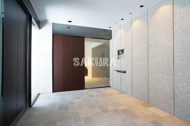 エントランス　管理の行き届いたエントランスです♪