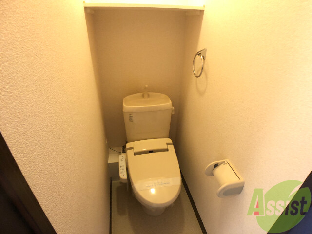 トイレ　ウォシュレット付きのトイレです。安心して使用できます。