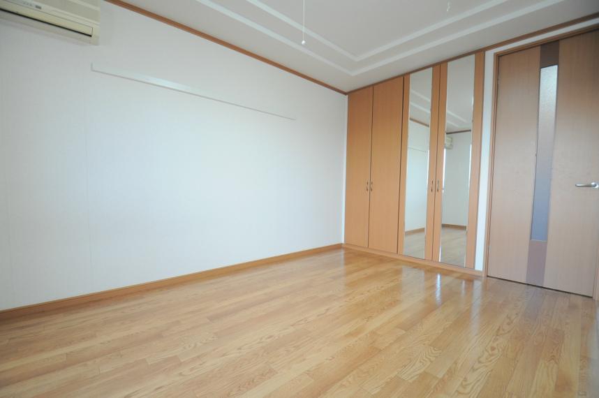 居室・リビング　洋室9.5帖