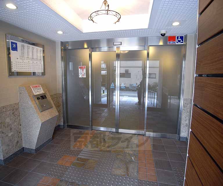 エントランス　オシャレなエントランスです。