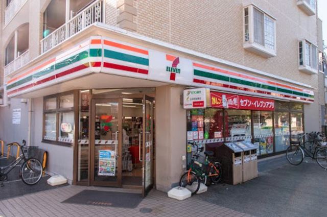 コンビニ　セブンイレブン江戸川南篠崎2丁目店（コンビニ）まで556m