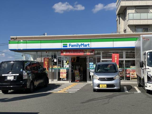 コンビニ　ファミリーマート町田鶴間店（コンビニ）まで471m