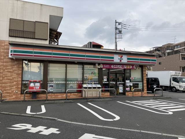 コンビニ　セブンイレブン大和つきみ野駅北店（コンビニ）まで641m