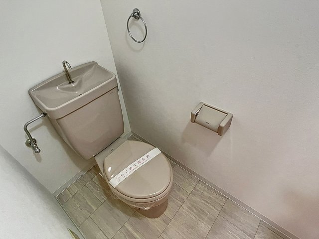 トイレ　2024年2月撮影※現況を優先致します。