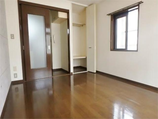 その他　２面採光の明るいお部屋です