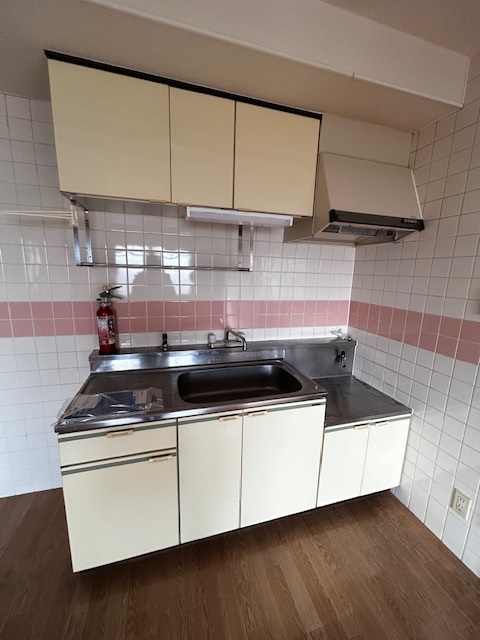 キッチン　写真は同タイプ別居室のものです。