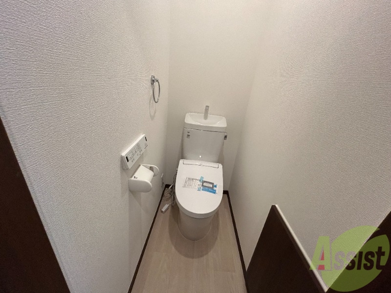 トイレ　トイレはウォシュレット機能が付いていて便利です。