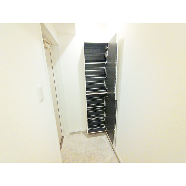 収納　シューズボックス